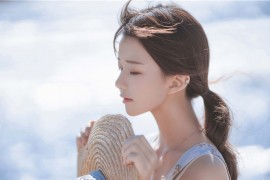 桜桃喵 发光的海[18P-442MB]