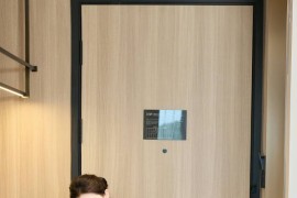 [秀人网] 2025.08.15 NO.10654 尹甜甜 空姐制服[55P/615MB]