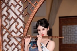 [XIUREN绣人网] 2023.07.10 No.7051 诗诗kiki 蓝色图纹旗袍[83P/817MB]