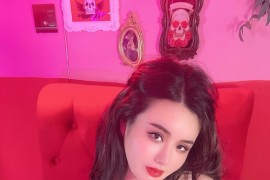 【微-密】水蜜桃米米-绿丝+情调内衣 [22P-66M]
