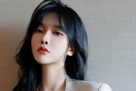 [秀人网] 2024.11.05 NO.9398 娜比 浅色OL服[101P/812MB]