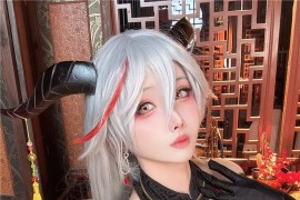 rioko凉凉子 龙年埃吉尔自拍[20P1V-383MB]