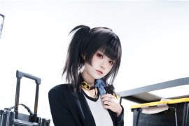 九柒喵 NIKKE 胜利女神：妮姬 索拉 [24P-128MB]