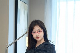[秀人网] 2024.09.18 NO.9170 养乐多Doll 黑色条纹衬衫[52P/596MB]