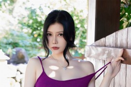 [秀人网] 2023.10.10 No.7485 尹甜甜 济州岛旅拍紫色吊带长裙[64P/702MB]