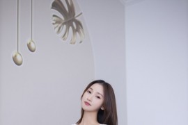 [秀人网] 2023.08.02 No.7176 杏子Yada 灰色瑜伽裤[84P/700MB]