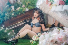 ElyEE子 Fairytale Wonderland 童話仙境 [43P3V-153MB]
