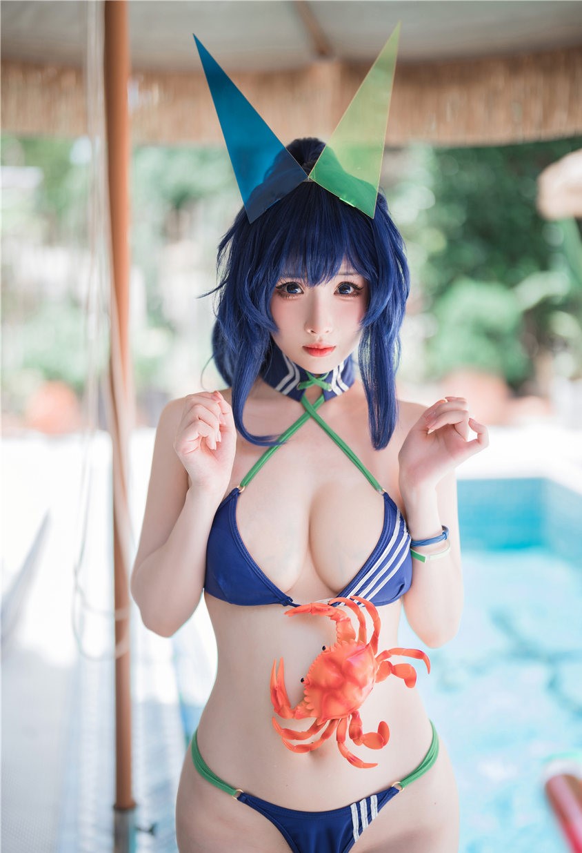 rioko凉凉子 碧蓝航线 花园 [40P1V-680MB] 第3张