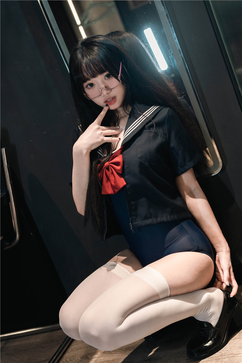 柒柒要乖哦 白丝死库水 [140P-1.11GB] 第1张