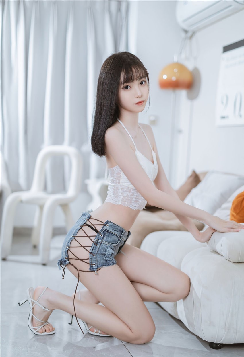 许岚LAN 纯欲吊带[40P-209MB] 第3张