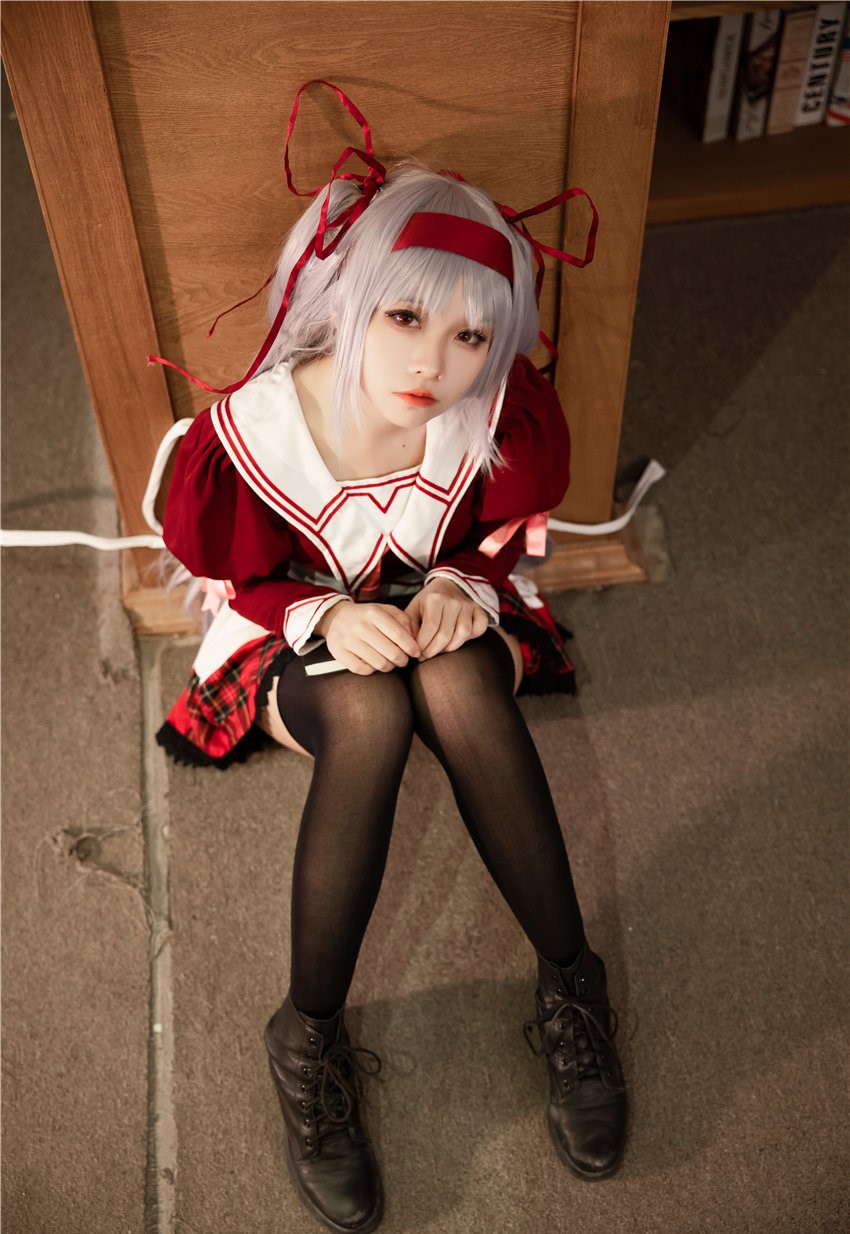 G44不会受伤 11eyes [15P-272MB] 第3张