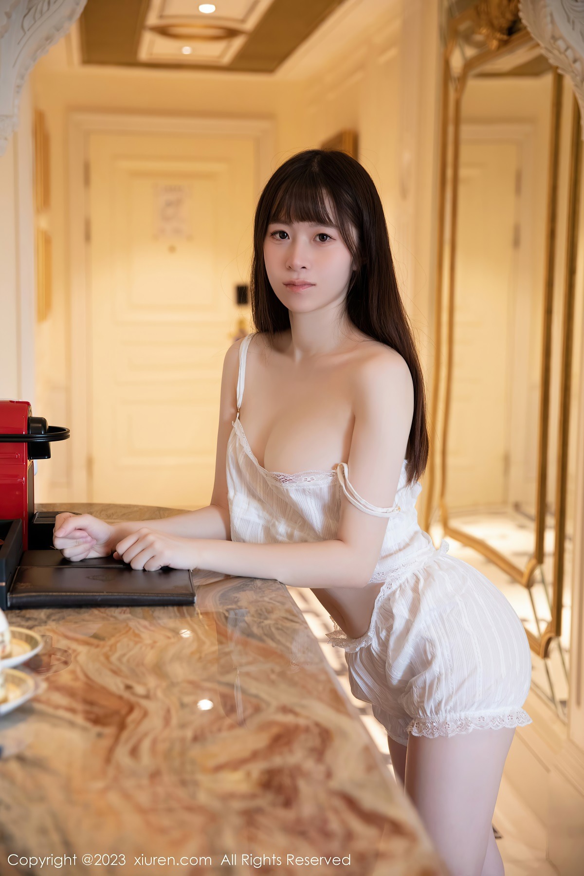 [秀人网] 2023.08.25 No.7285 林悠悠 白色服饰[96P/983MB] 第1张