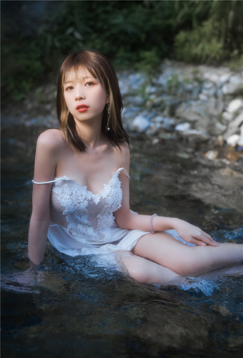 清青琴玖 静花照水 [37P-608MB] 第1张