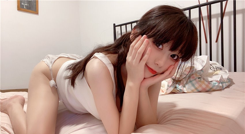 usejan蓝蓝 夏日女友 [117P1V-293MB] 第1张