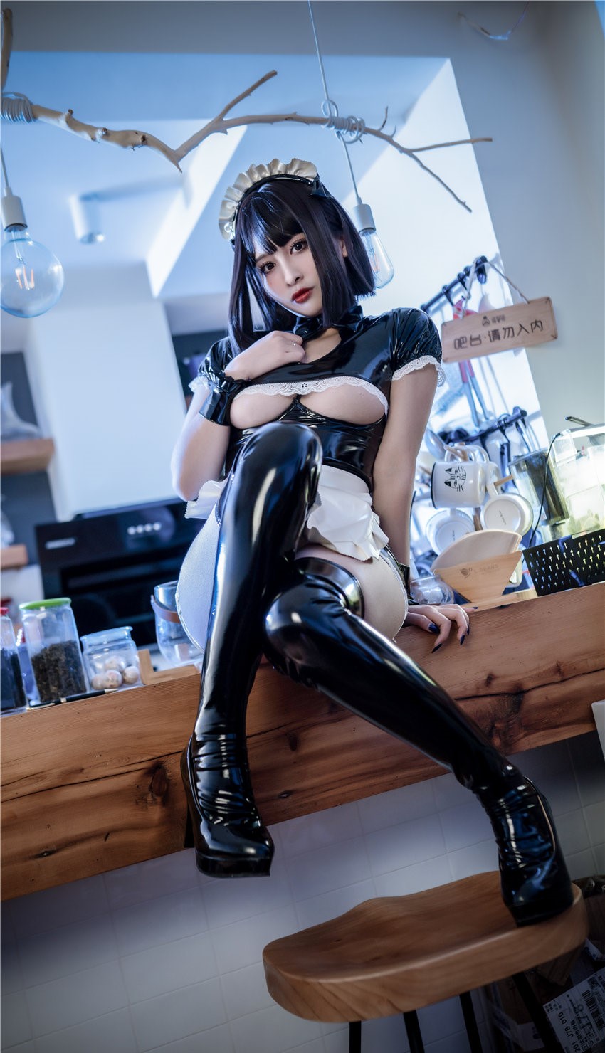 洛璃 LoLiSAMA 半球女仆 [38P-0.98GB] 第2张