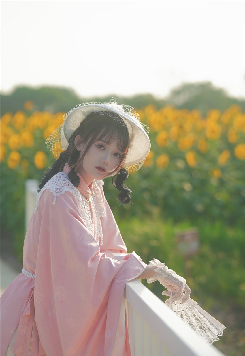 兔子Zzz不吃胡萝卜 向日葵的回忆 [22P-288MB] 第2张