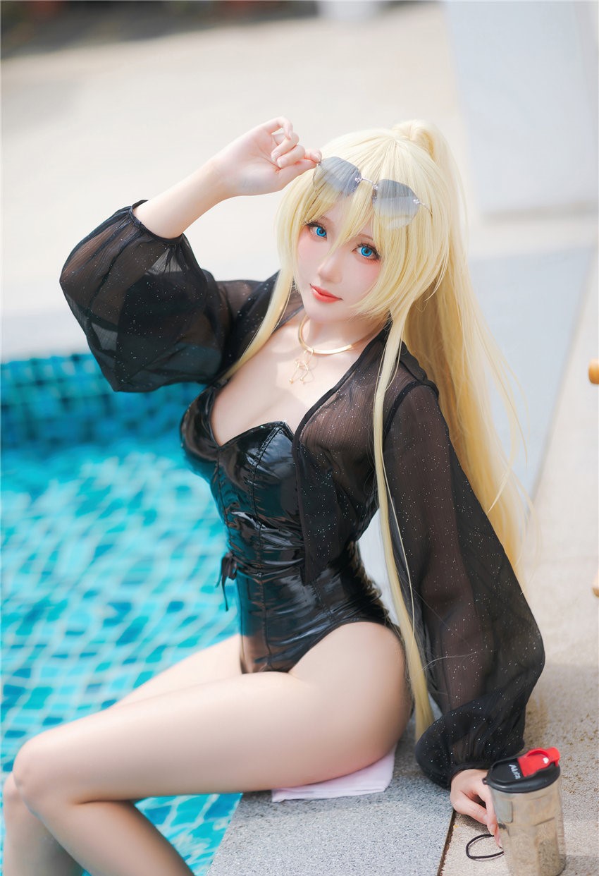 瓜希酱 俾斯麦2泳装[20P-58MB] 第4张