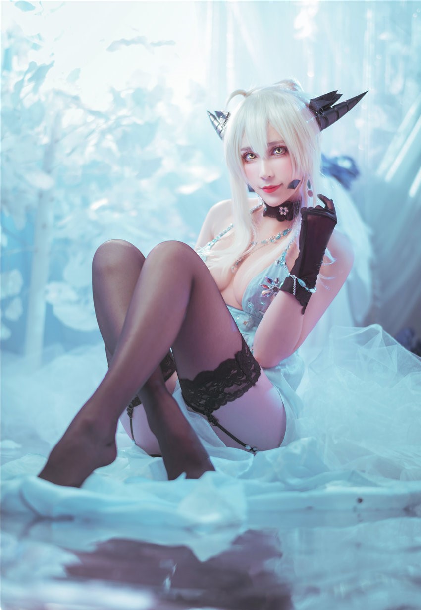 Sakiiii翎柒 黑枪呆 [12P-72MB] 第1张