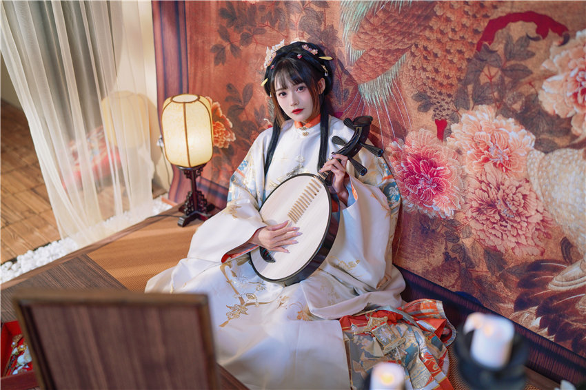 兔子Zzz不吃胡萝卜 小轩窗正梳妆 [38P-434MB] 第2张