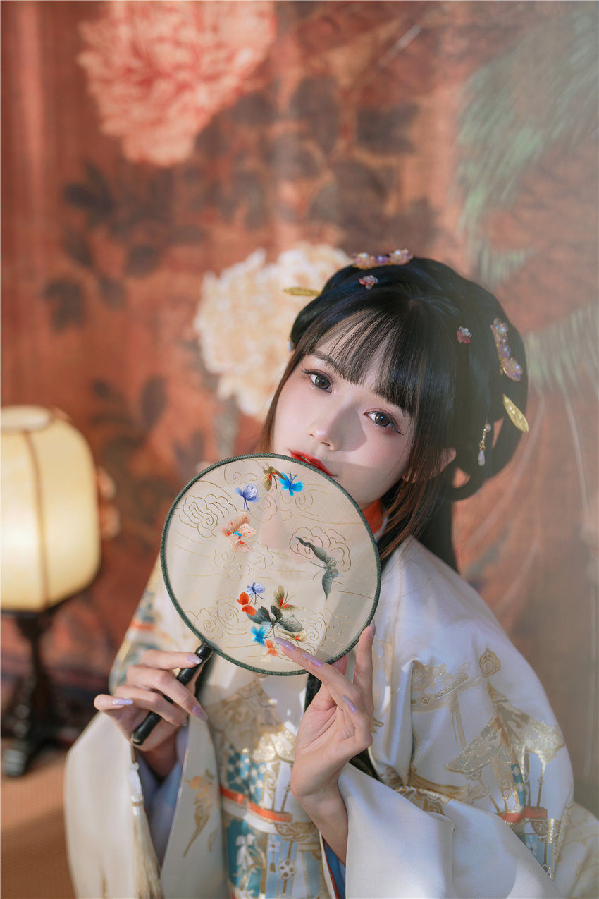 兔子Zzz不吃胡萝卜 小轩窗正梳妆 [38P-434MB] 第3张