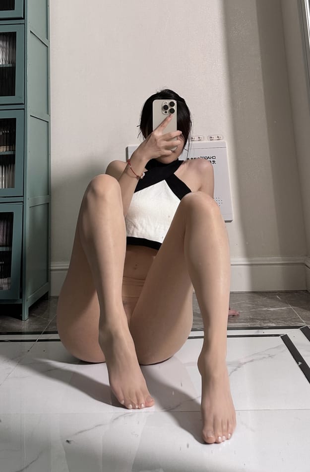 【微-密】陈妮妮-美足艺术 [51P-143M] 第1张