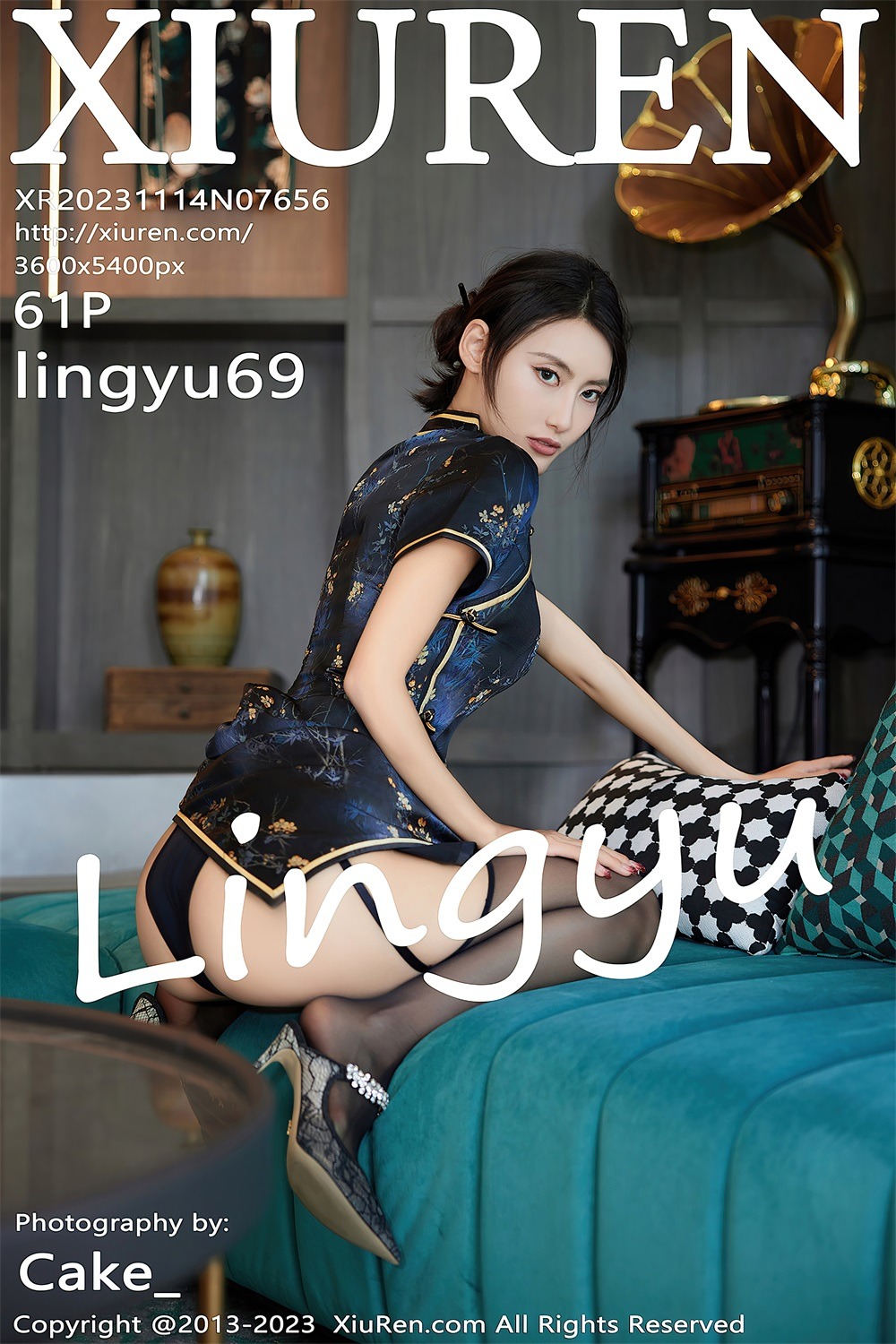 [秀人网] 2023.11.14 No.7656 lingyu69深色旗袍服[62P/636MB] 第1张