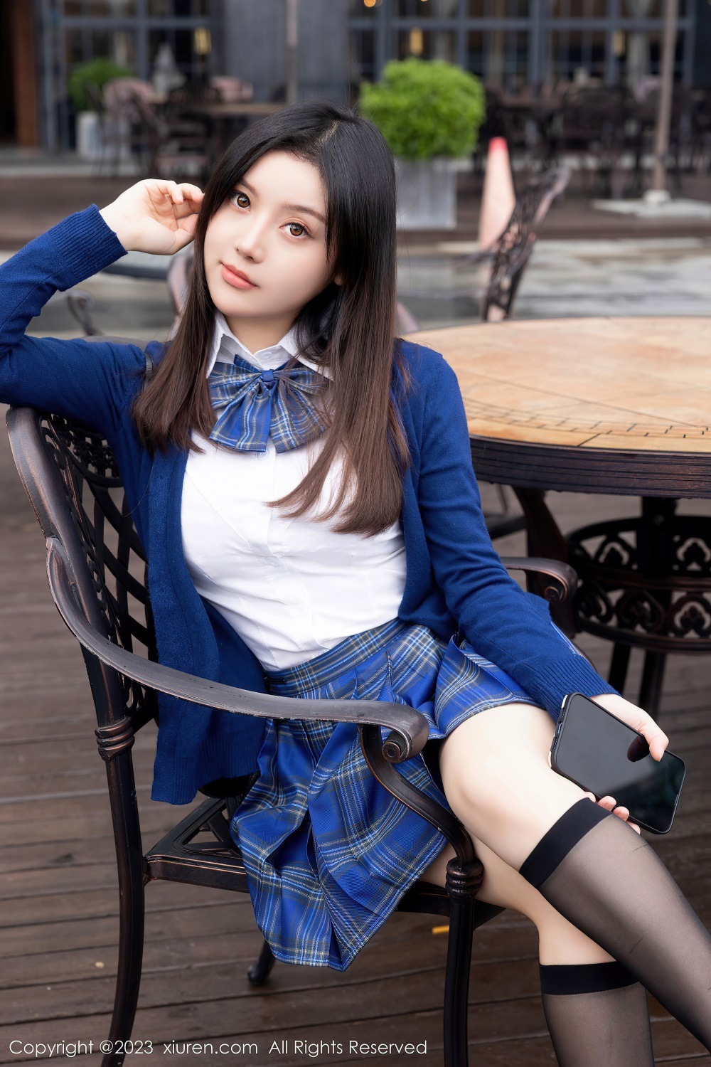 [秀人网] 2023.12.01 No.7754 豆瓣酱 蓝色格子短裙[93P/876MB] 第1张