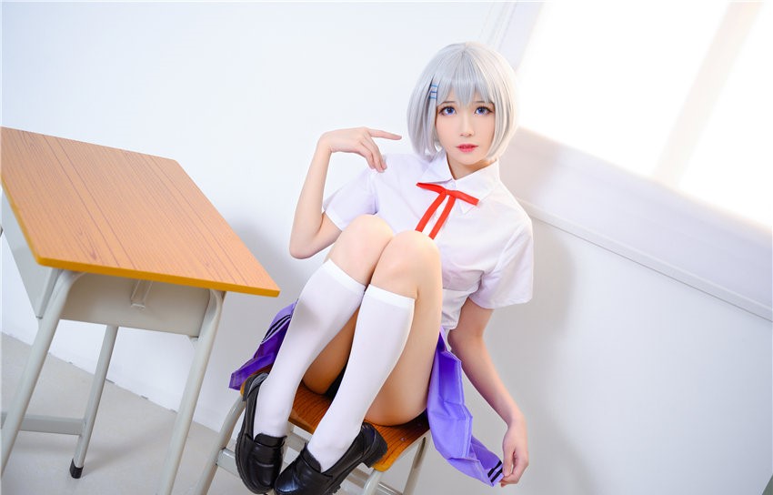 Tomoyo酱 鸢一折纸 校服 [12P-61MB] 第1张