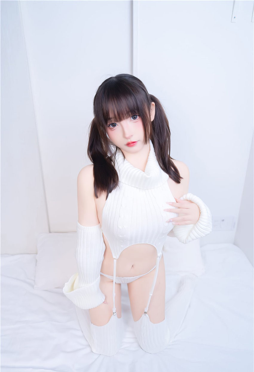 神楽坂真冬 斩男毛衣 [76P2V-1.39GB] 第1张