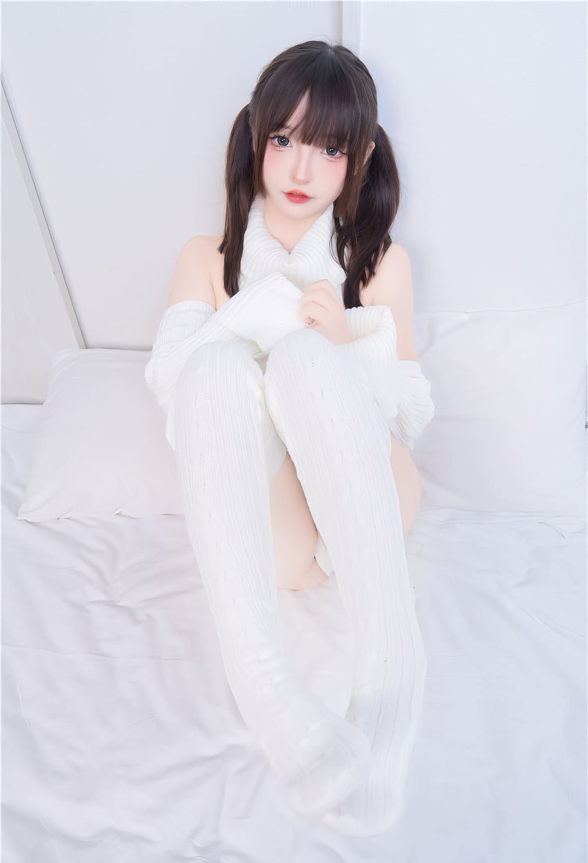 神楽坂真冬 斩男毛衣 [76P2V-1.39GB] 第2张