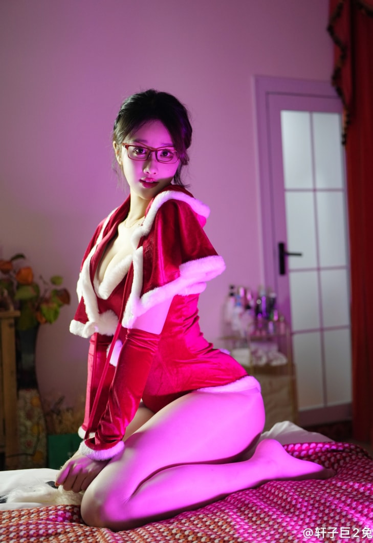 【微-密】轩子巨二兔-圣诞白色马油袜 [22P-34M] 第2张