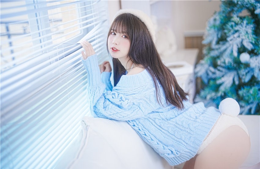 Tina很妖孽呀 蓝色秋冬毛衣[27P-168MB] 第1张