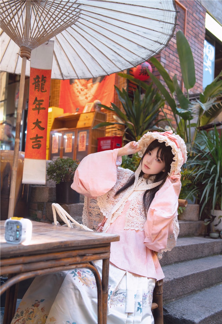 桜桃喵 龙年大吉[11P2V-320MB] 第1张