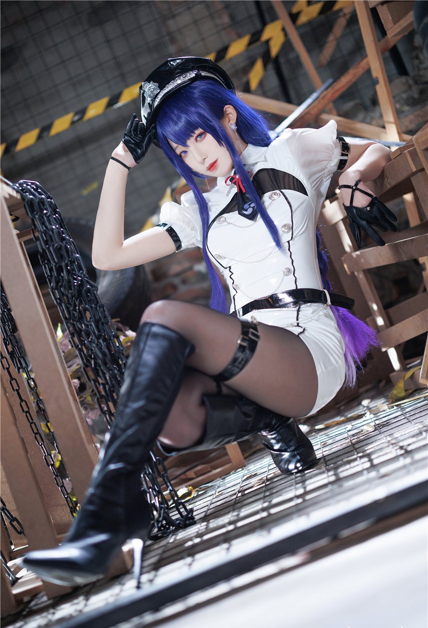 封疆疆v 雷电将军女警[38P-541MB] 第4张