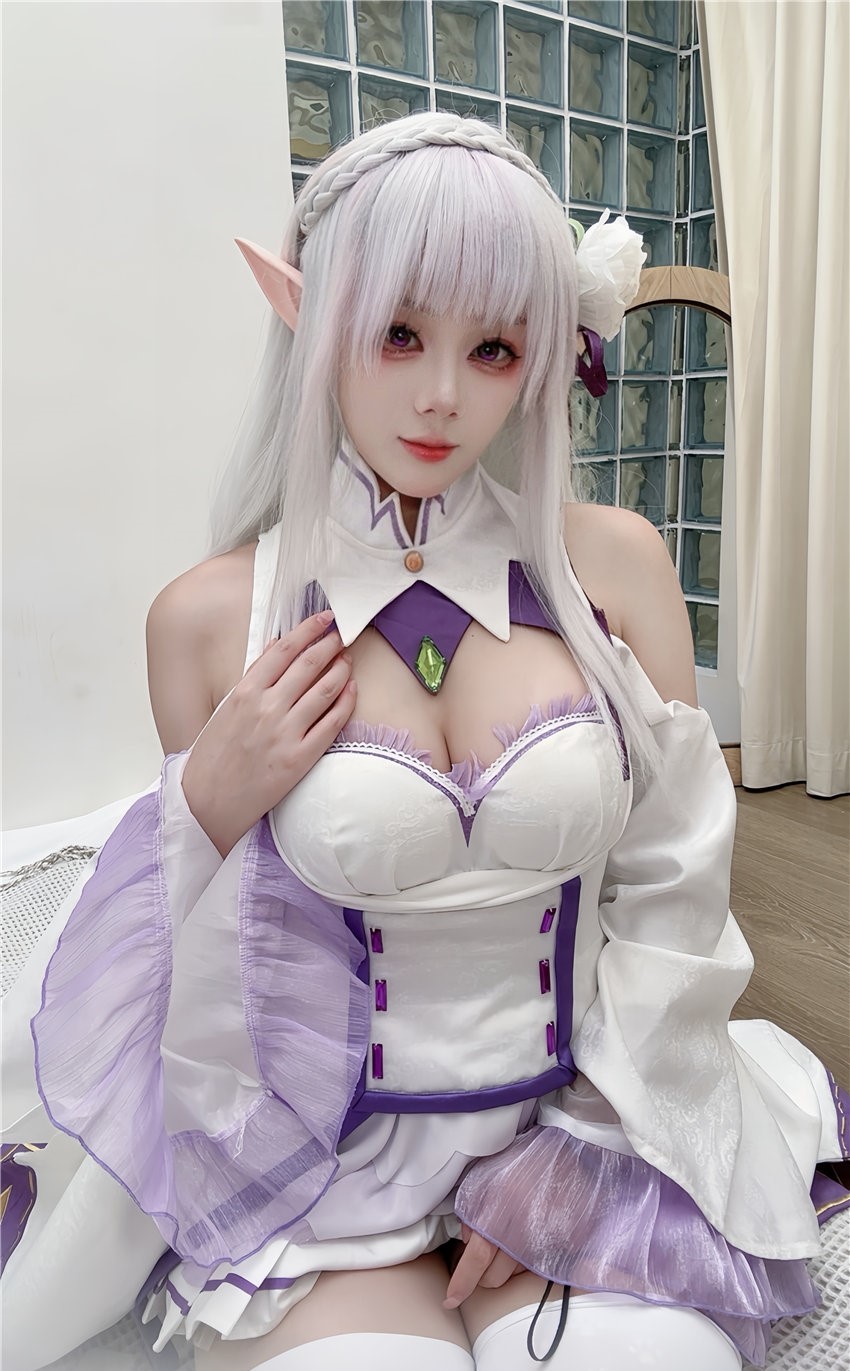 阿九从不咕咕 艾米莉亚[46P6V-765MB] 第1张