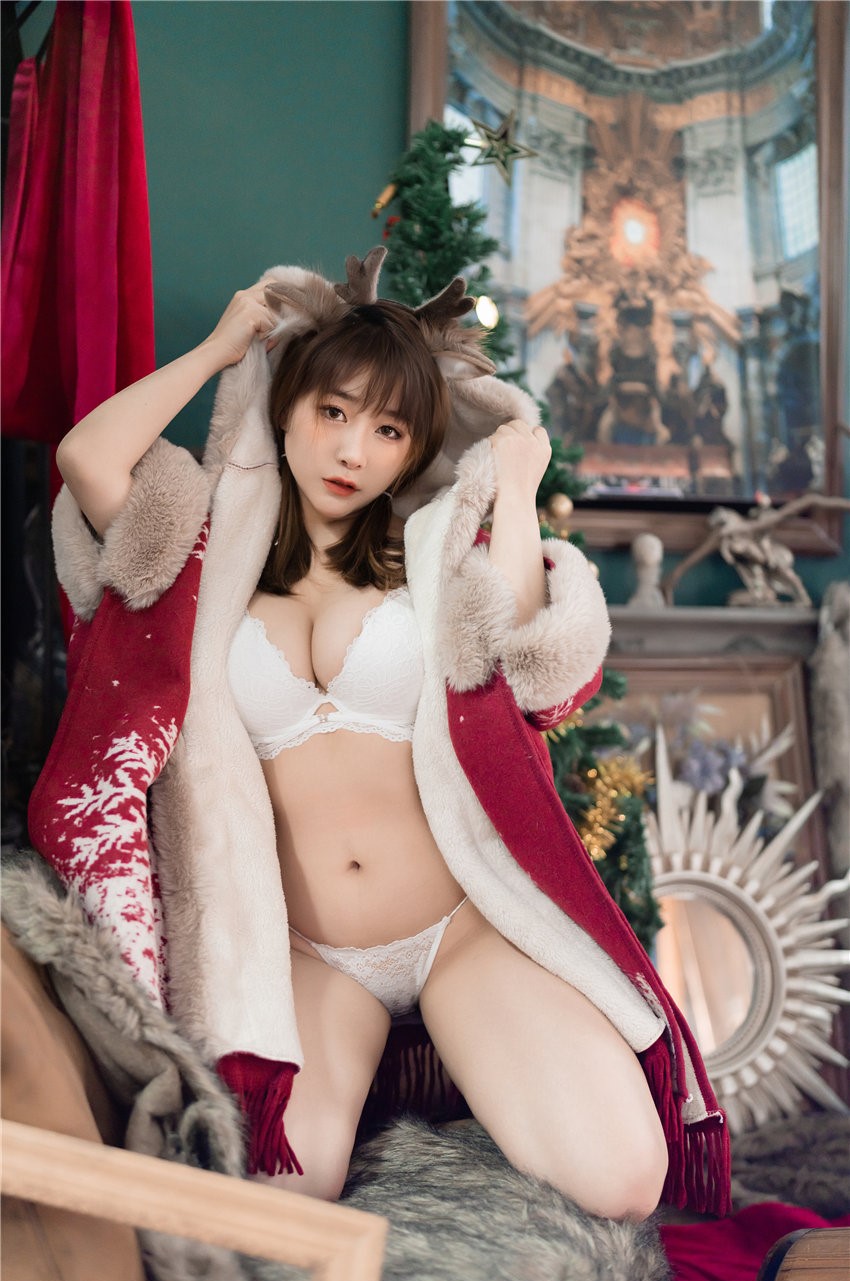 三刀刀miido 圣诞 [30P-395MB] 第3张