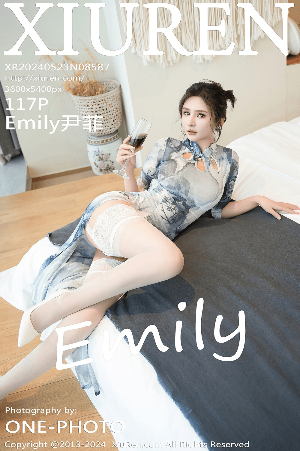 [秀人网] 2024.05.23 NO.8587 Emily尹菲 浅色旗袍[118P/1.06GB] 第1张