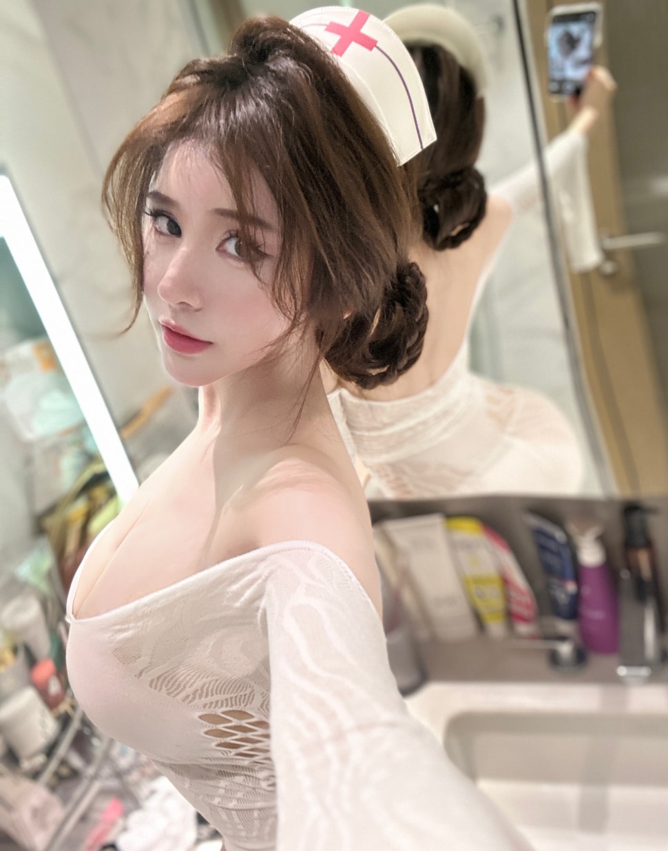 【微密】奔跑的晶螺儿-小护士 [21P1V-127M] 第1张