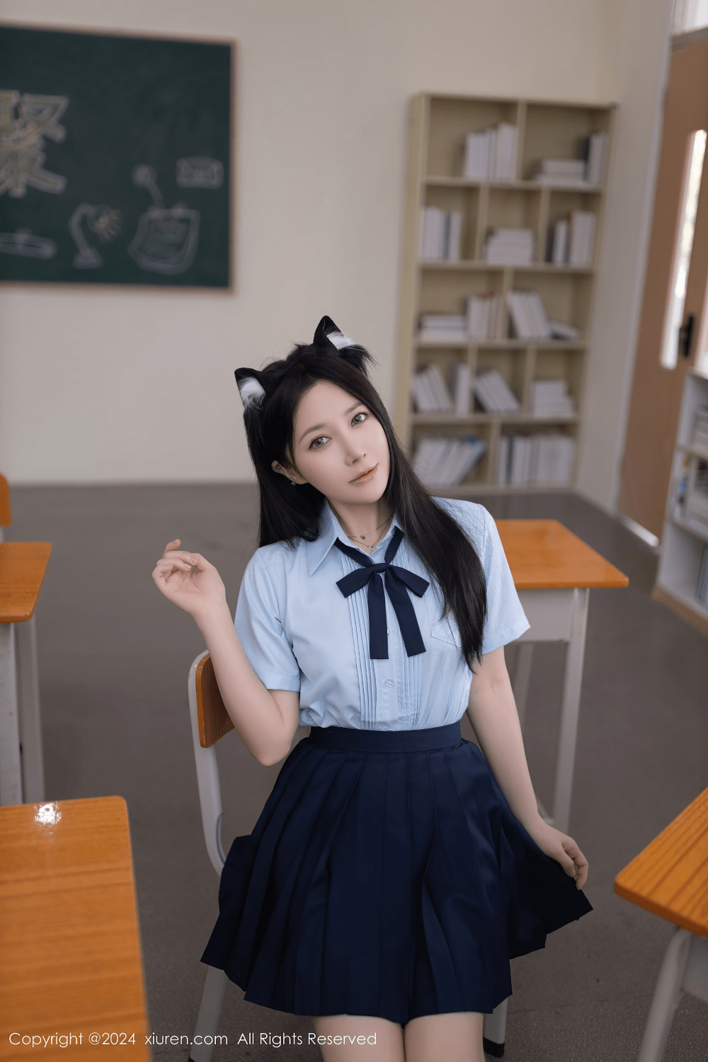 [秀人网] 2024.07.12 NO.8854 鱼子酱Fish 班长的礼物[81P/715MB] 第1张