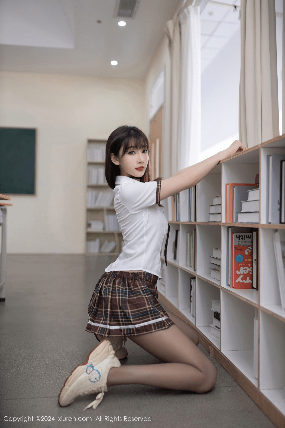 [秀人网] 2024.07.25 NO.8918 陆萱萱 学生制服[81P/690MB] 第1张