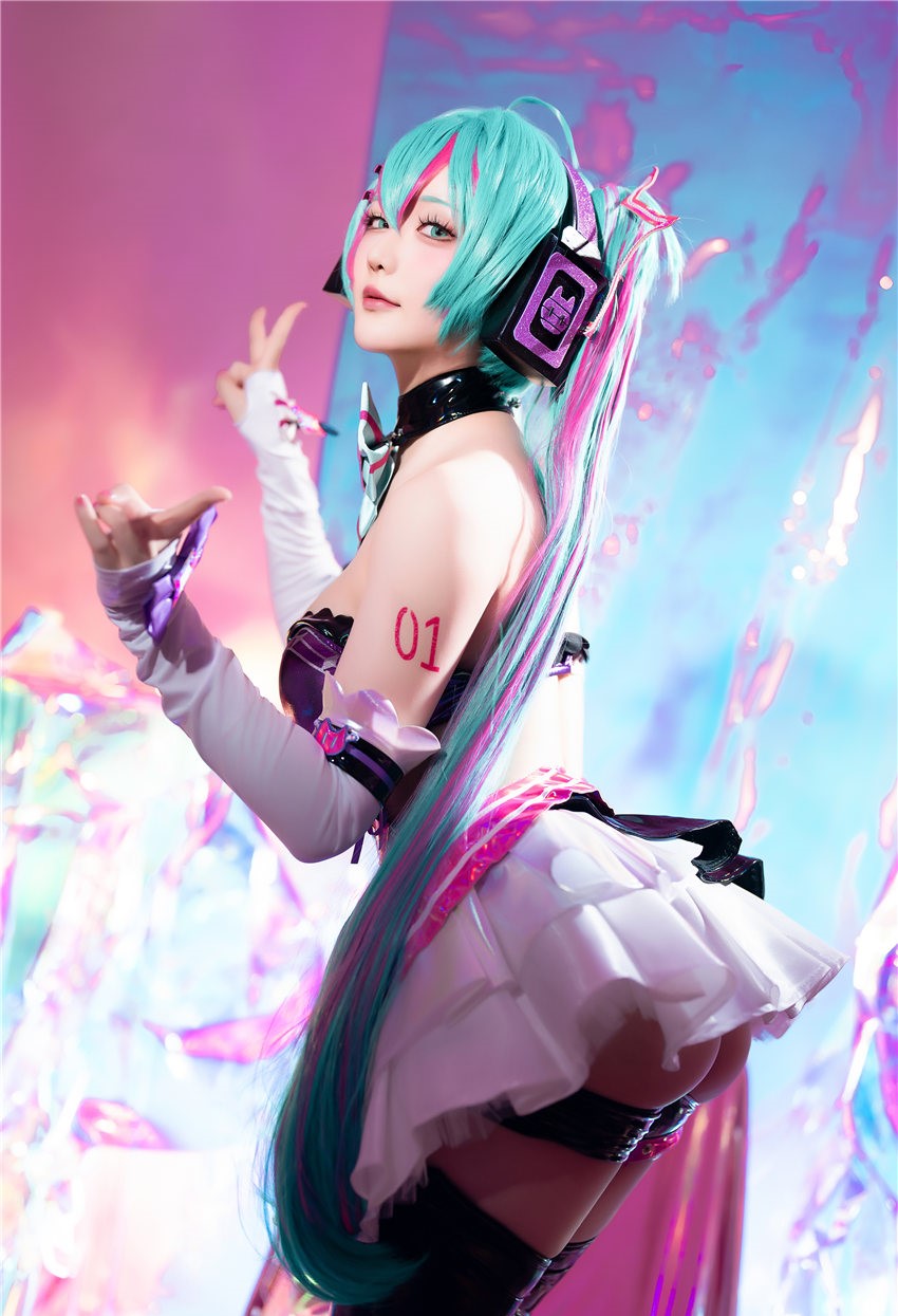 星之迟迟 Miku初音未来 喵斯快跑 [73P1V-2.75GB] 第2张