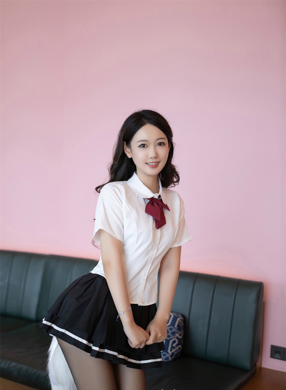 [秀人网] 2024.09.18 NO.9174 唐安琪 JK制服[85P/726MB] 第1张