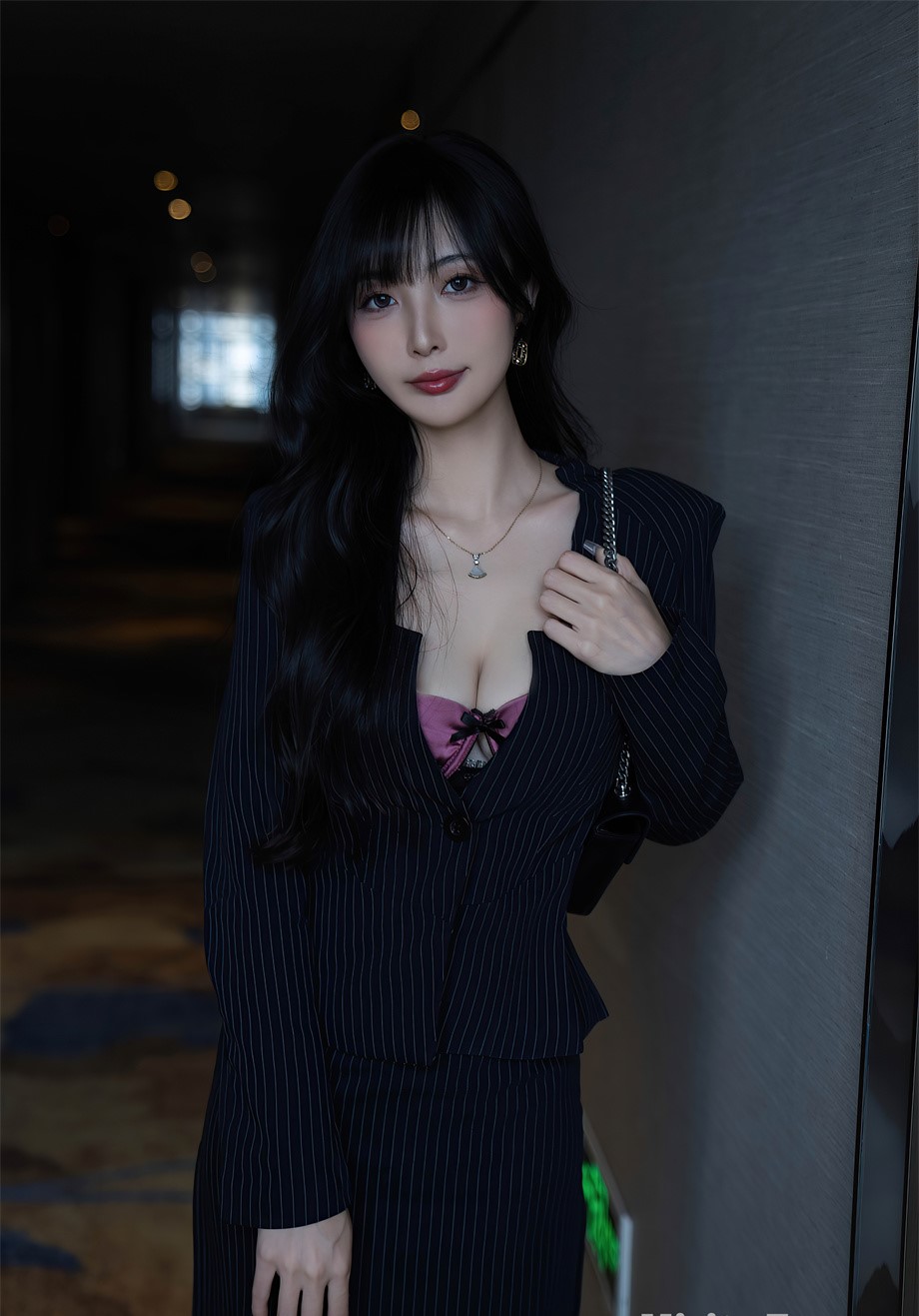 [秀人网] 2024.09.20 NO.9186 林星阑 条纹西服[91P/888MB] 第1张