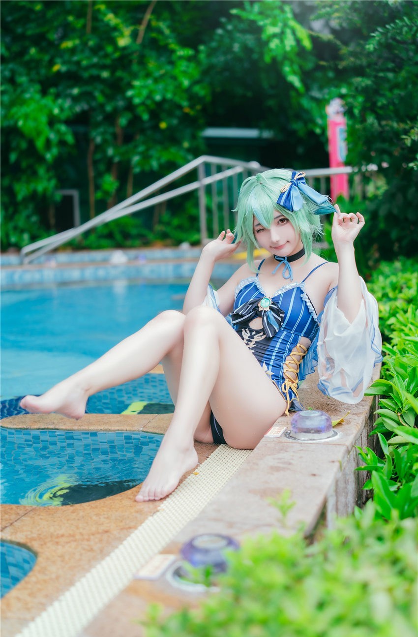 是三不是世w 砂糖泳装 [44P-129MB] 第1张