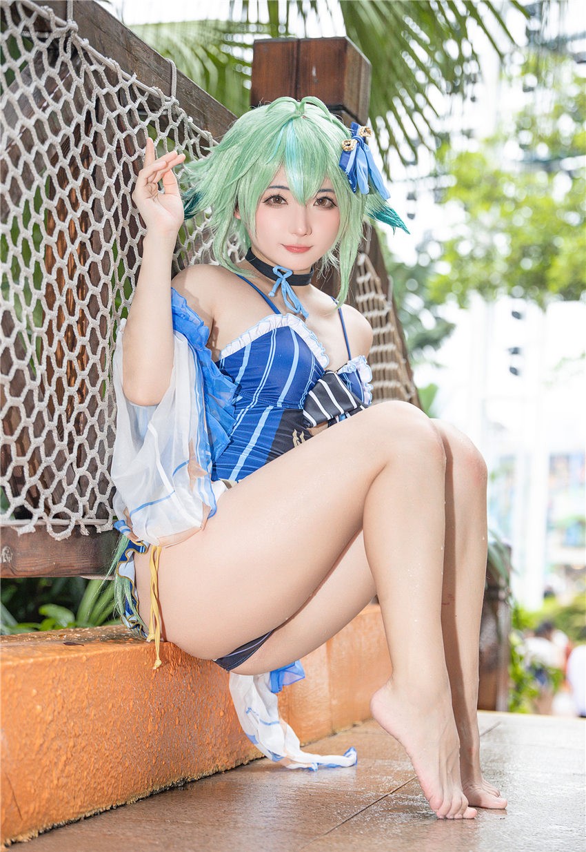 是三不是世w 砂糖泳装 [44P-129MB] 第3张