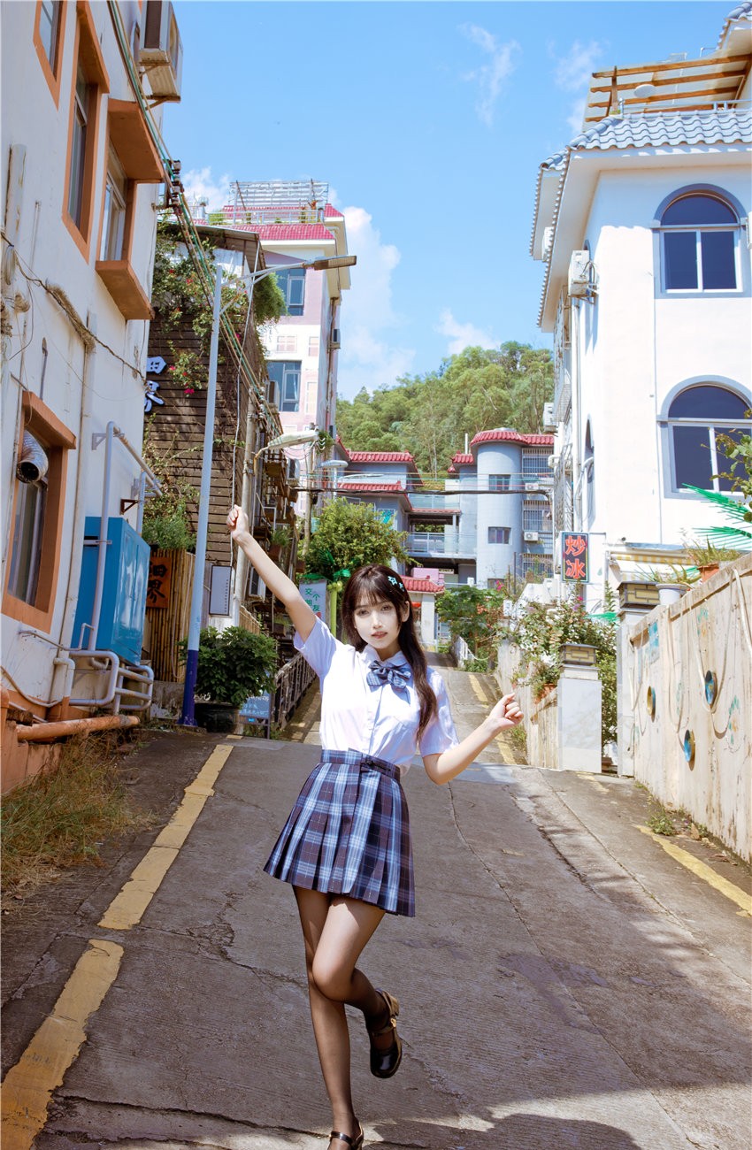 不呆猫 泳衣jk学妹 [59P1V-1.30GB] 第1张