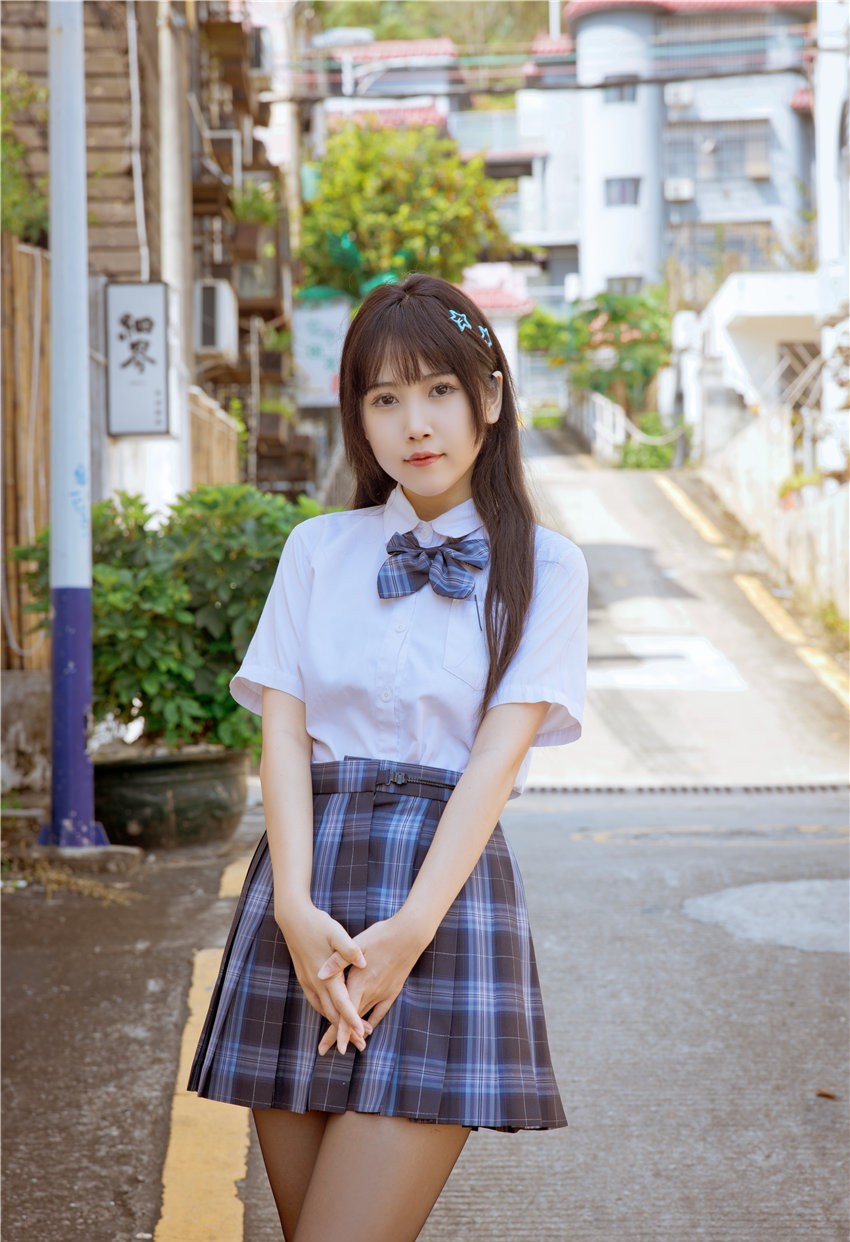 不呆猫 泳衣jk学妹 [59P1V-1.30GB] 第2张