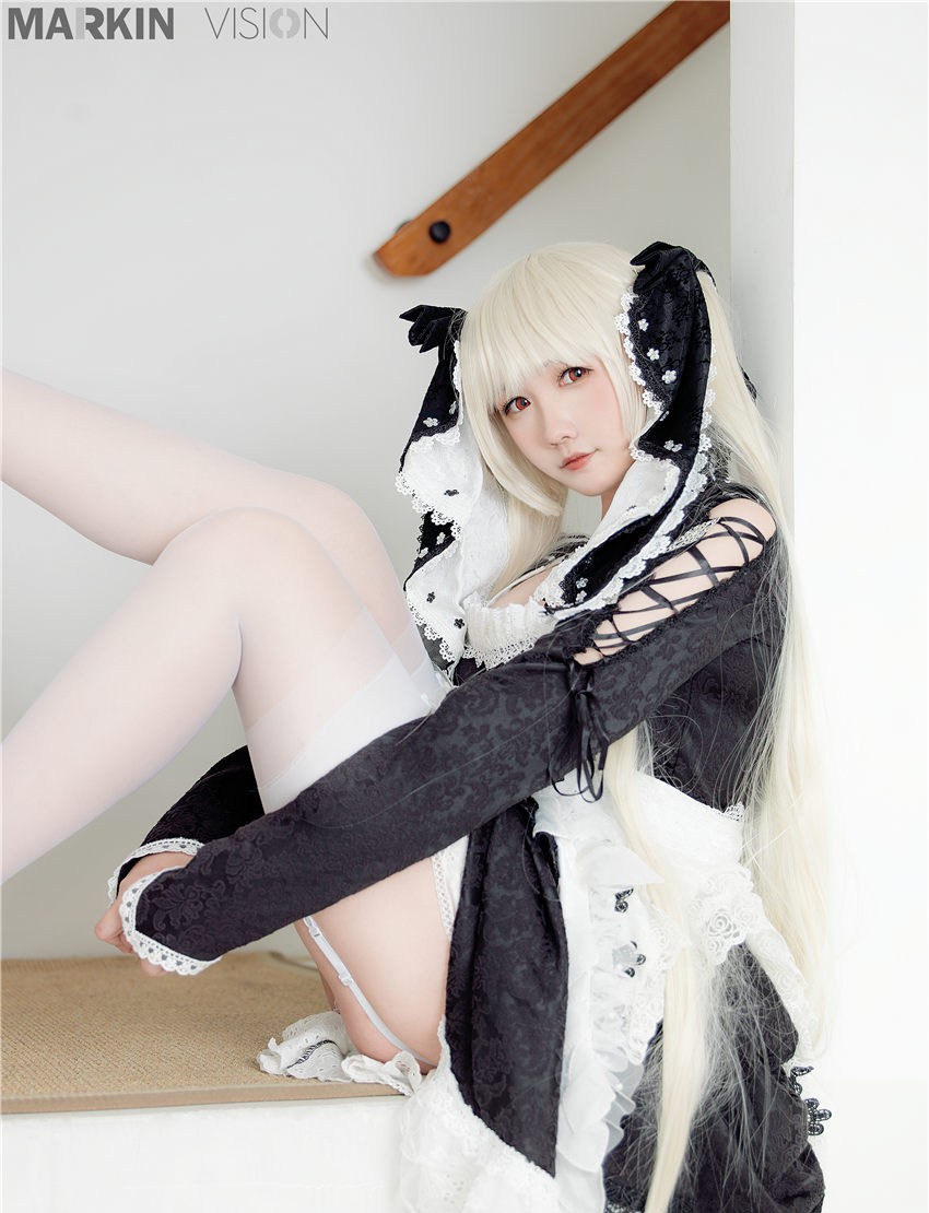 麻花酱 可畏泳装+女仆 [30P-306MB] 第2张