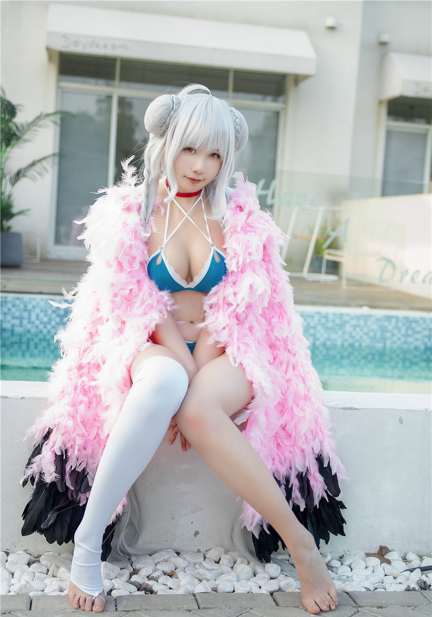 麻花酱 可畏泳装+女仆 [30P-306MB] 第3张