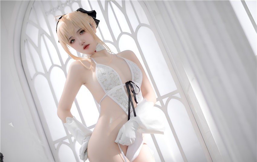 阿薰kaOri 白SABER [50P-199M] 第1张